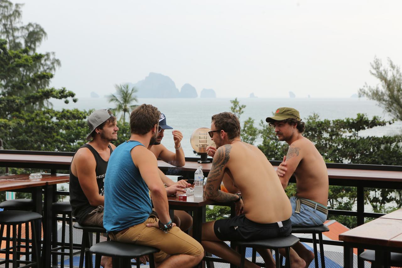 Balcony Party Hostel - 18-40 (Adults Only) Ao Nang Luaran gambar